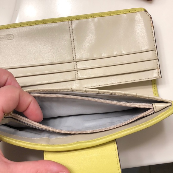 Coach wallet - Picture 4 of 4